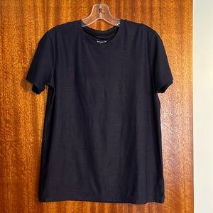 Boys old navy active tee, like brand new, great to wear with swim trunks, navy